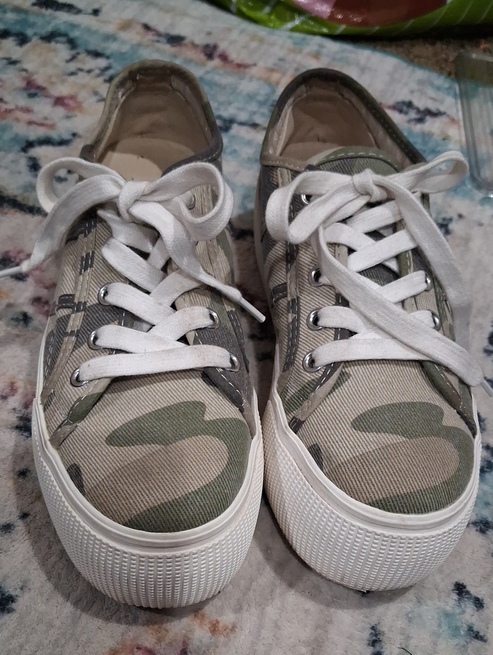 Steve Madden Women’s Camouflage Low-Top Sneakers in Green and Tan
